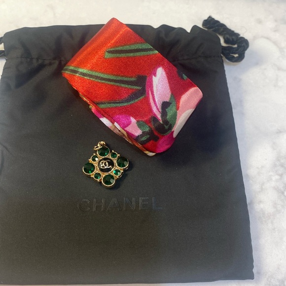 Chanel CC Charm, Chanel Dust Bag and Unbranded Twilly - Picture 1 of 10